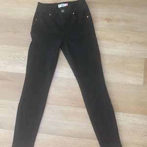 Cabi black skinny jeans